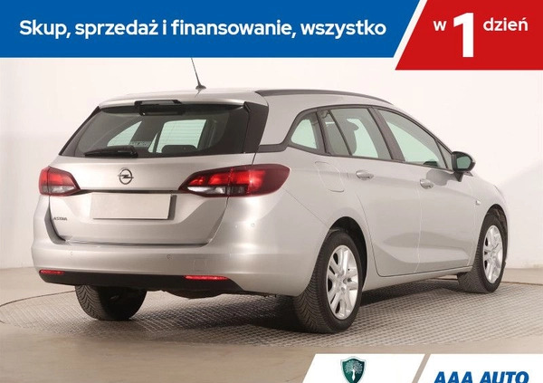Opel Astra cena 38000 przebieg: 180087, rok produkcji 2019 z Tuczno małe 154